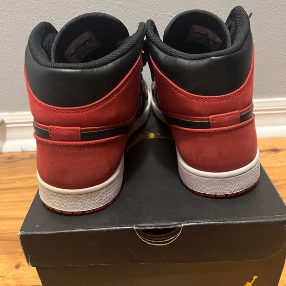 Nike Air Jordan 1 Retro Mid PS 'Gym Red'
 554724-610 - Picture 5 of 10